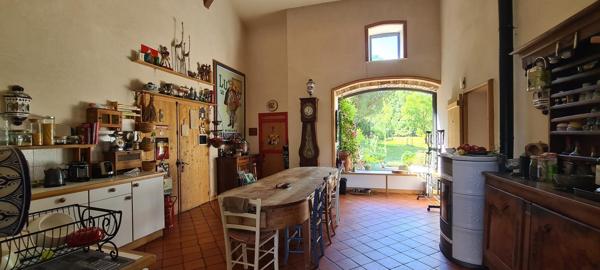 PROPRIETE SUR 15 HECTARES DE TERRAIN
