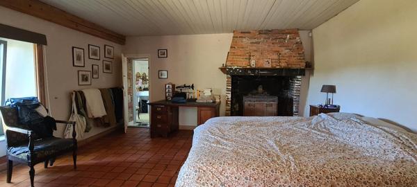 PROPRIETE SUR 15 HECTARES DE TERRAIN