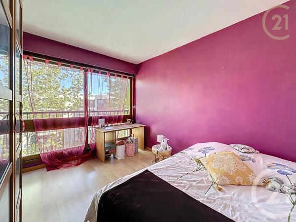 Appartement T5 à vendre  5 pièces - 111,17 m 2   LE CHESNAY  - 78