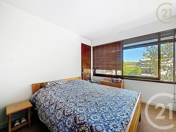 Appartement T5 à vendre  5 pièces - 111,17 m 2   LE CHESNAY  - 78