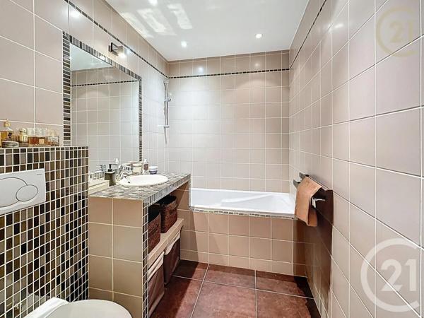 Appartement T5 à vendre  5 pièces - 111,17 m 2   LE CHESNAY  - 78