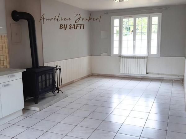 Maison de 110 m² avec grand entrepôt, vendue louée
