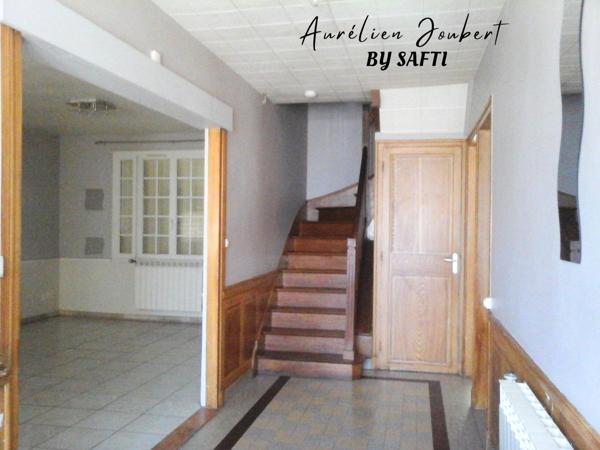 Maison de 110 m² avec grand entrepôt, vendue louée