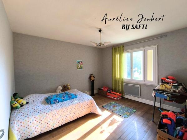 Maison de 110 m² avec grand entrepôt, vendue louée