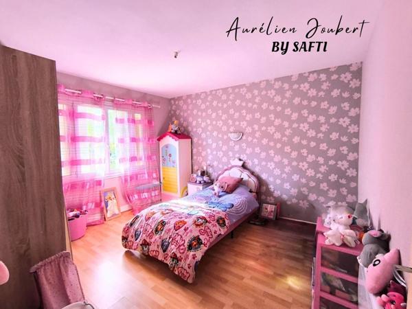 Maison de 110 m² avec grand entrepôt, vendue louée