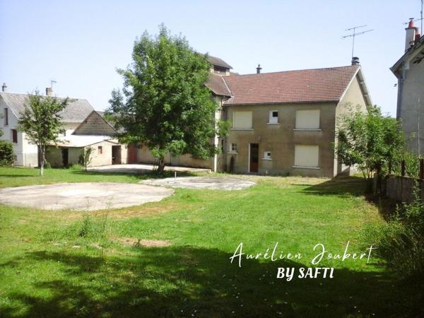 Maison de 110 m² avec grand entrepôt, vendue louée