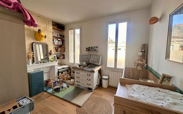 Appartement à vendre    4 pièces • 55 m2 Talence