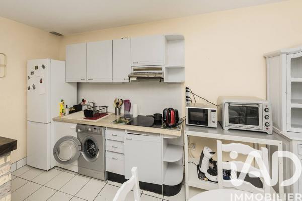 Location studio 9 m² Cergy