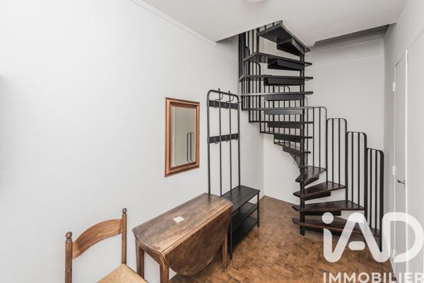 Location studio 9 m² Cergy