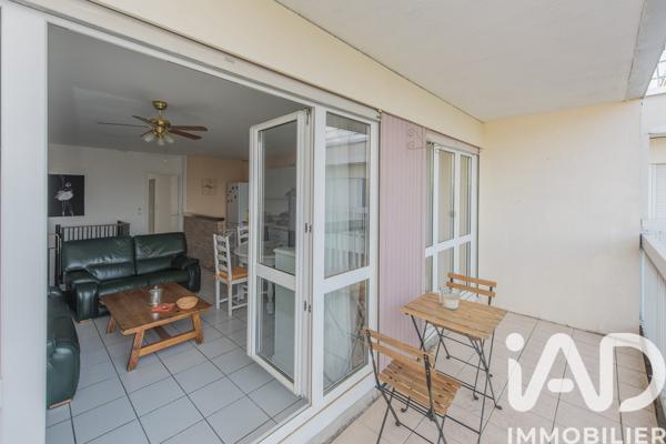 Location studio 9 m² Cergy