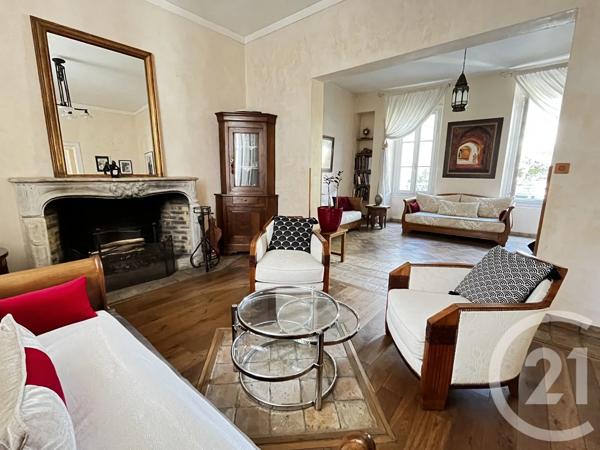 Maison à vendre  10 pièces - 208 m 2   AUNEAU BLEURY ST SYMPHORIEN  - 28