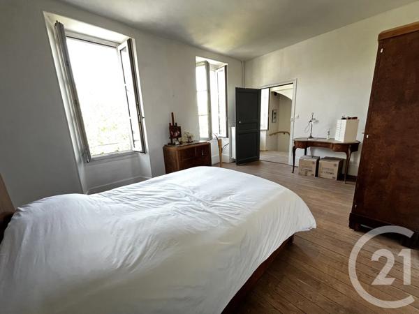Maison à vendre  10 pièces - 208 m 2   AUNEAU BLEURY ST SYMPHORIEN  - 28