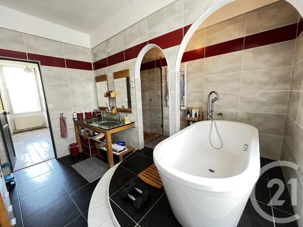 Maison à vendre  10 pièces - 208 m 2   AUNEAU BLEURY ST SYMPHORIEN  - 28