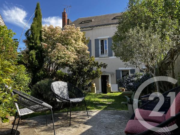 Maison à vendre  10 pièces - 208 m 2   AUNEAU BLEURY ST SYMPHORIEN  - 28