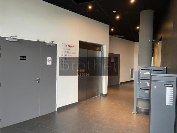 Bureau de 665 m² à louer à Bordeaux Rive Droite