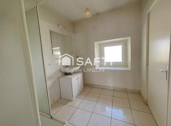 Maison 4 pièces à rénover, 3 ch 490m2 terrain