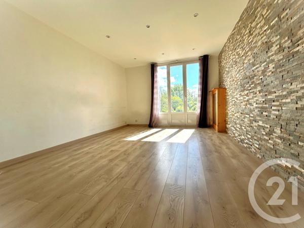 Appartement F3 à vendre  3 pièces - 56,91 m 2   ETAMPES  - 91