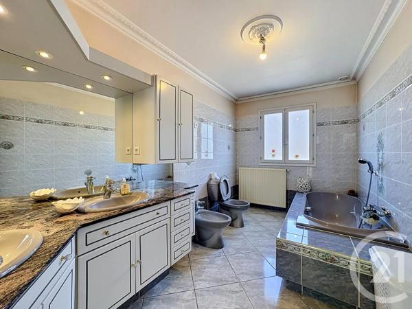 Maison à vendre  5 pièces - 141 m 2   INGRE  - 45