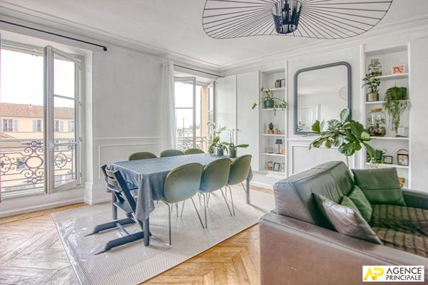 Versailles Mairie-Chantiers Appartement 3 pièces 73.88 m² au sol situé au 2ème étage avec cave et grenier 545 000 € **  - Référence  28290