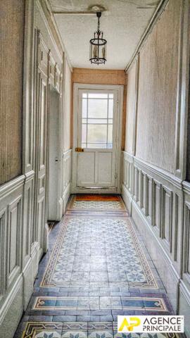 Versailles Mairie-Chantiers Appartement 3 pièces 73.88 m² au sol situé au 2ème étage avec cave et grenier 545 000 € **  - Référence  28290
