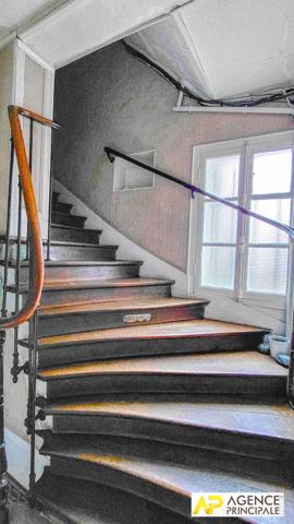 Versailles Mairie-Chantiers Appartement 3 pièces 73.88 m² au sol situé au 2ème étage avec cave et grenier 545 000 € **  - Référence  28290