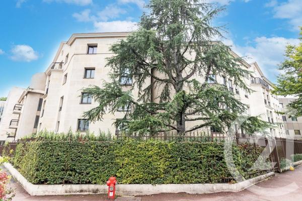 Appartement F4 à vendre  4 pièces - 82 m 2   VANVES  - 92