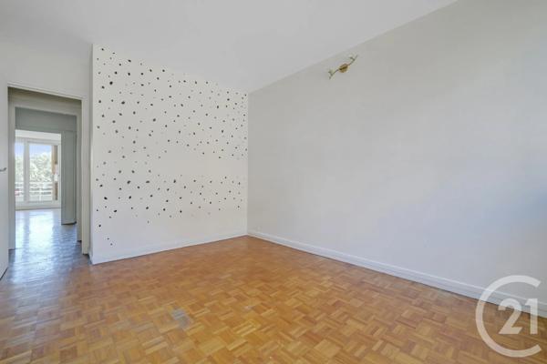 Appartement F4 à vendre  4 pièces - 82 m 2   VANVES  - 92