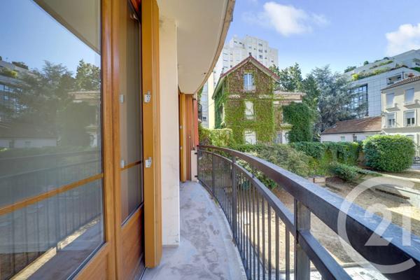 Appartement F4 à vendre  4 pièces - 82 m 2   VANVES  - 92