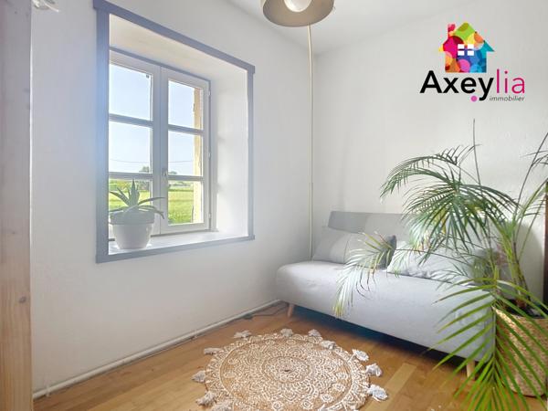 Mably (42300) A VENDRE - SECTEUR MABLY - BELLE MAISON RÉNOVÉE AVEC QUATRE CHAMBRES, GRAND TERRAIN, ÉTANG ET PISCINE