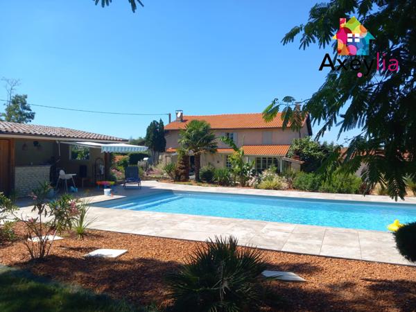 Mably (42300) A VENDRE - SECTEUR MABLY - BELLE MAISON RÉNOVÉE AVEC QUATRE CHAMBRES, GRAND TERRAIN, ÉTANG ET PISCINE