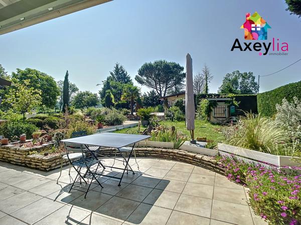 Mably (42300) A VENDRE - SECTEUR MABLY - BELLE MAISON RÉNOVÉE AVEC QUATRE CHAMBRES, GRAND TERRAIN, ÉTANG ET PISCINE