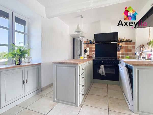 Mably (42300) A VENDRE - SECTEUR MABLY - BELLE MAISON RÉNOVÉE AVEC QUATRE CHAMBRES, GRAND TERRAIN, ÉTANG ET PISCINE