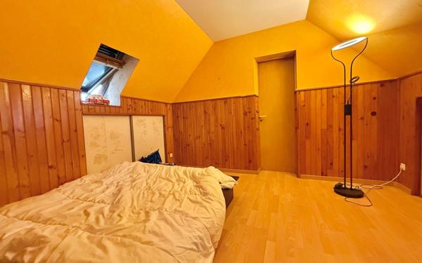 Maison à vendre    6 pièces •  Longchamp