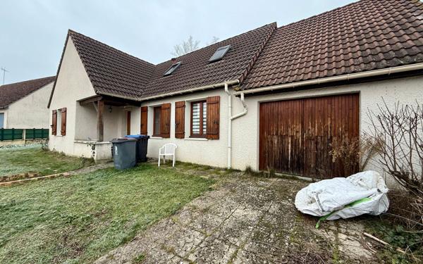 Maison à vendre    6 pièces •  Longchamp