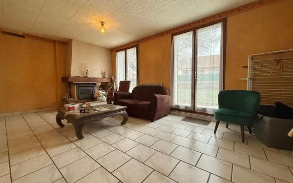 Maison à vendre    6 pièces •  Longchamp