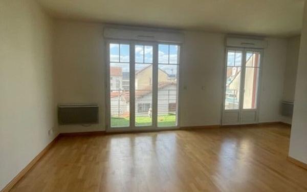 Appartement à louer    3 pièces • 56 m2 Villepinte