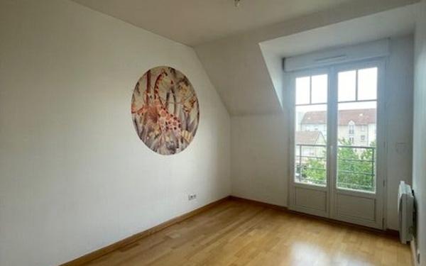 Appartement à louer    3 pièces • 56 m2 Villepinte