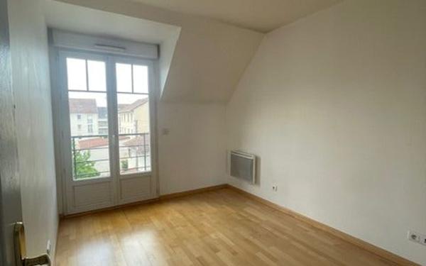 Appartement à louer    3 pièces • 56 m2 Villepinte