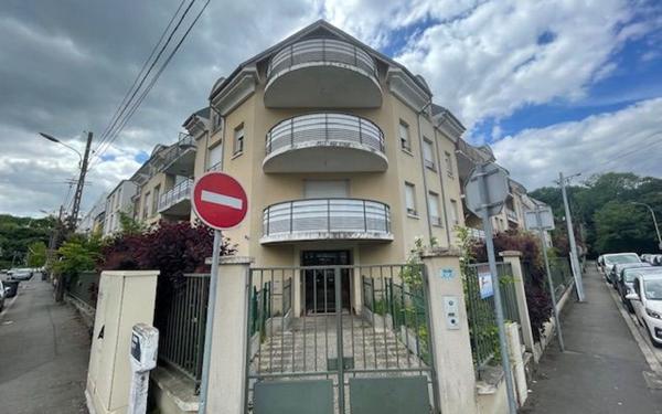 Appartement à louer    3 pièces • 56 m2 Villepinte