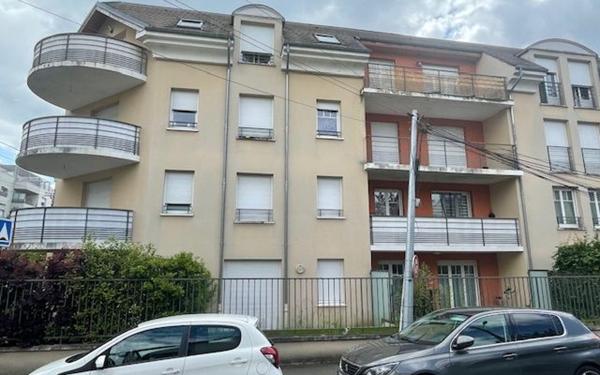 Appartement à louer    3 pièces • 56 m2 Villepinte