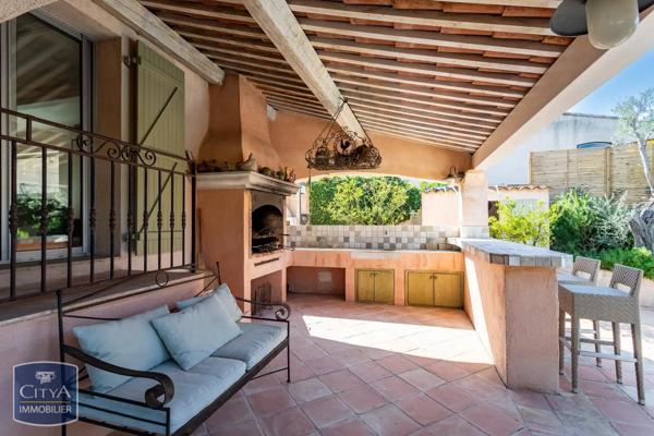 Maison à vendre 6 pièces 176m² Sanary-sur-Mer (83110)