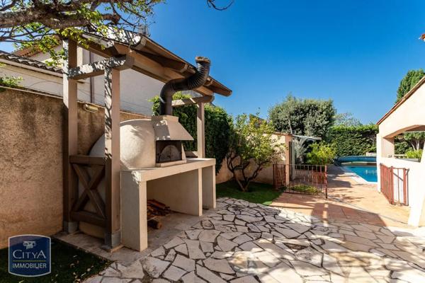 Maison à vendre 6 pièces 176m² Sanary-sur-Mer (83110)