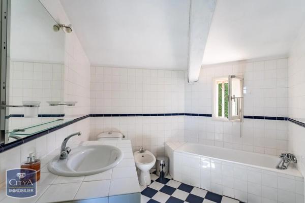 Maison à vendre 6 pièces 176m² Sanary-sur-Mer (83110)