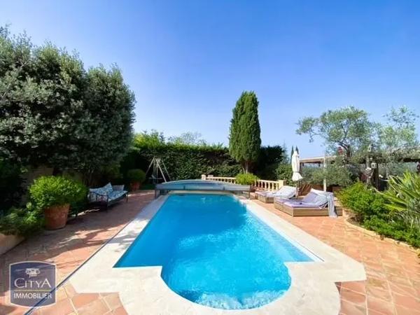 Maison à vendre 6 pièces 176m² Sanary-sur-Mer (83110)