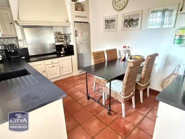 Maison à vendre 6 pièces 176m² Sanary-sur-Mer (83110)