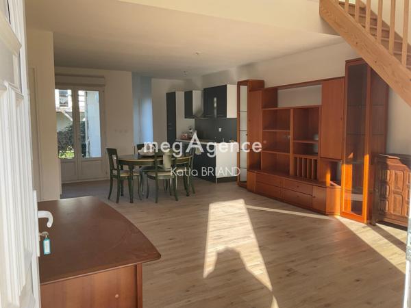 Maison à L' HUISSERIE, 53970 - 5 pièces 98m²