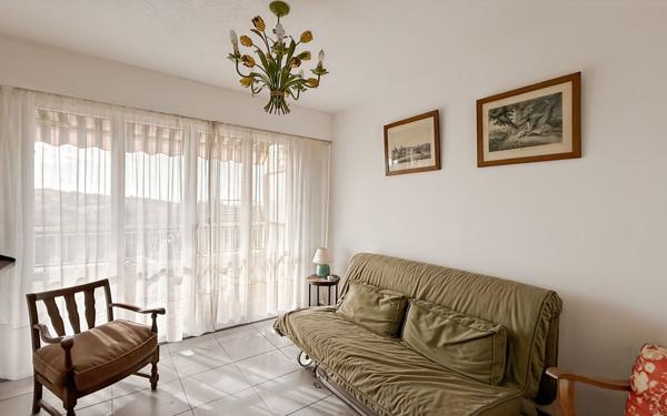 Appartement à vendre    3 pièces • 64 m2 Saint-Raphaël