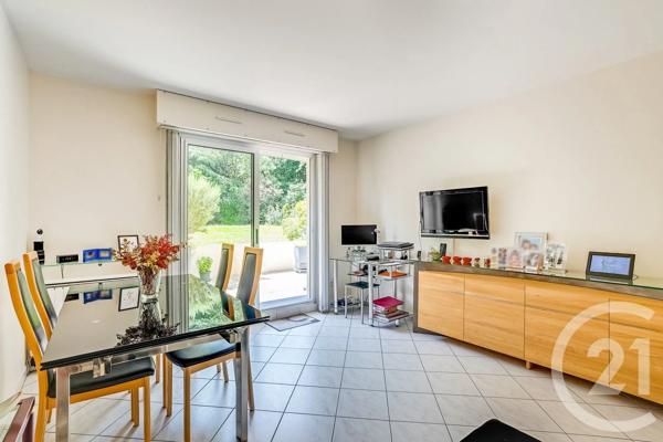 Appartement T2 à vendre  2 pièces - 49,77 m 2   VANVES  - 92