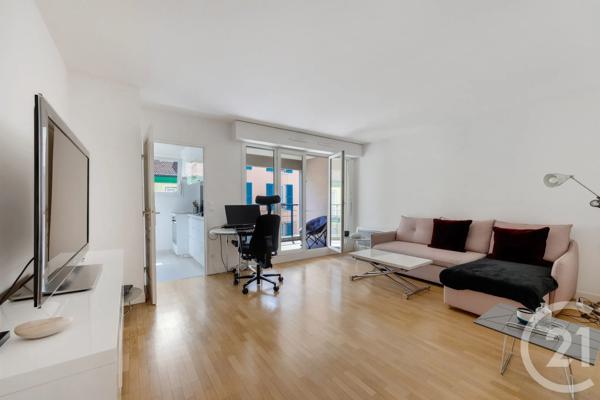 Appartement F2 à vendre  2 pièces - 44,66 m 2   MONTROUGE  - 92