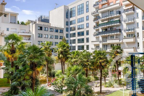 Appartement F2 à vendre  2 pièces - 44,66 m 2   MONTROUGE  - 92